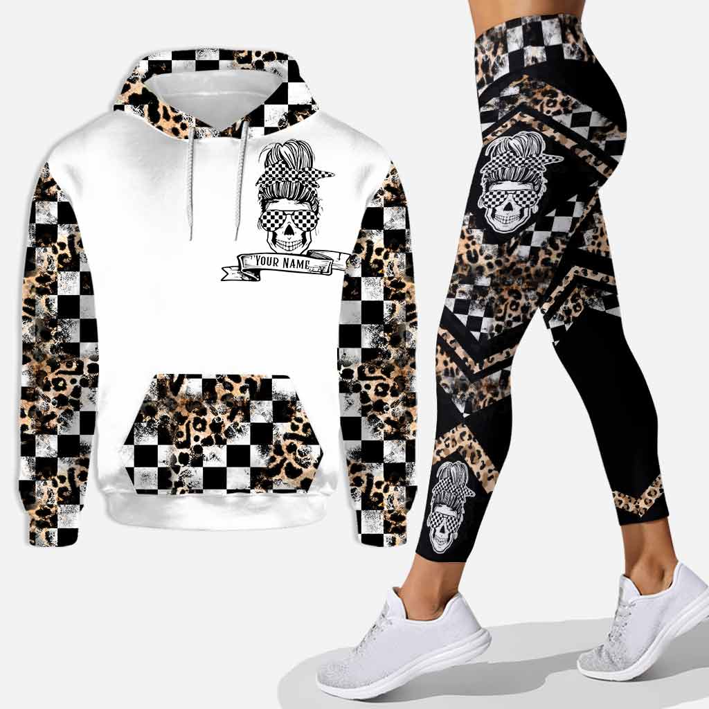 Einfach ein Mädchen, das Rennsport liebt – personalisierter Hoodie und Leggings