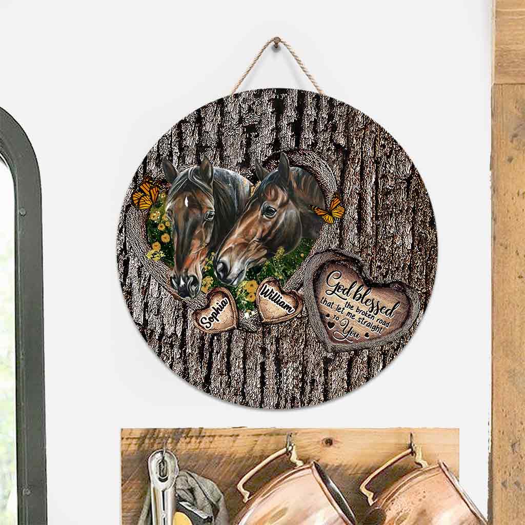 Gott segnete das gebrochene Herz – Personalisiertes rundes Holzschild mit Pferd