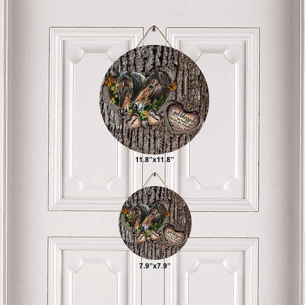 Gott segnete das gebrochene Herz – Personalisiertes rundes Holzschild mit Pferd