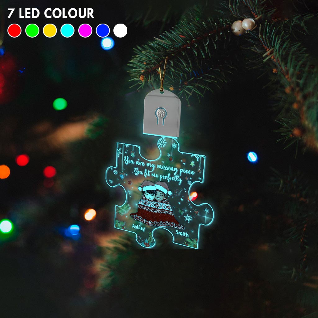 Du bist mein fehlendes Puzzleteil – Personalisierte LED-Weihnachtsbaumkugel in Form eines Paares aus Acryl