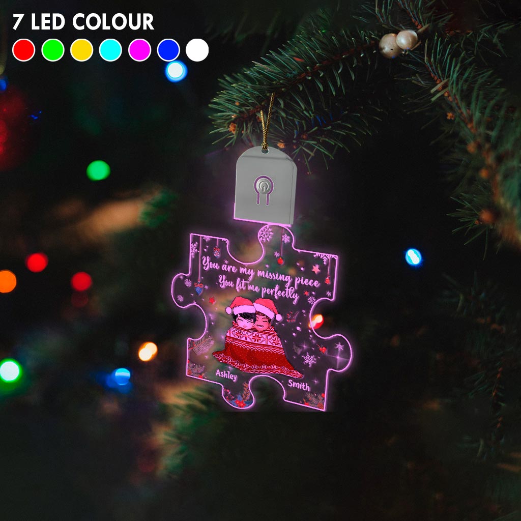 Du bist mein fehlendes Puzzleteil – Personalisierte LED-Weihnachtsbaumkugel in Form eines Paares aus Acryl