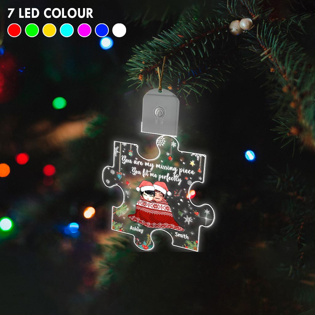 Du bist mein fehlendes Puzzleteil – Personalisierte LED-Weihnachtsbaumkugel in Form eines Paares aus Acryl