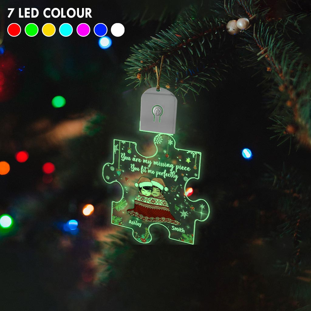 Du bist mein fehlendes Puzzleteil – Personalisierte LED-Weihnachtsbaumkugel in Form eines Paares aus Acryl