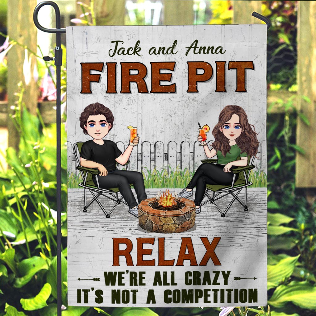 Wir sind alle verrückt hier – Geschenkidee für den Garten für Ehemann, Ehefrau, Freund, Freundin, Freund/Freundin – Personalisierte Gartenflagge