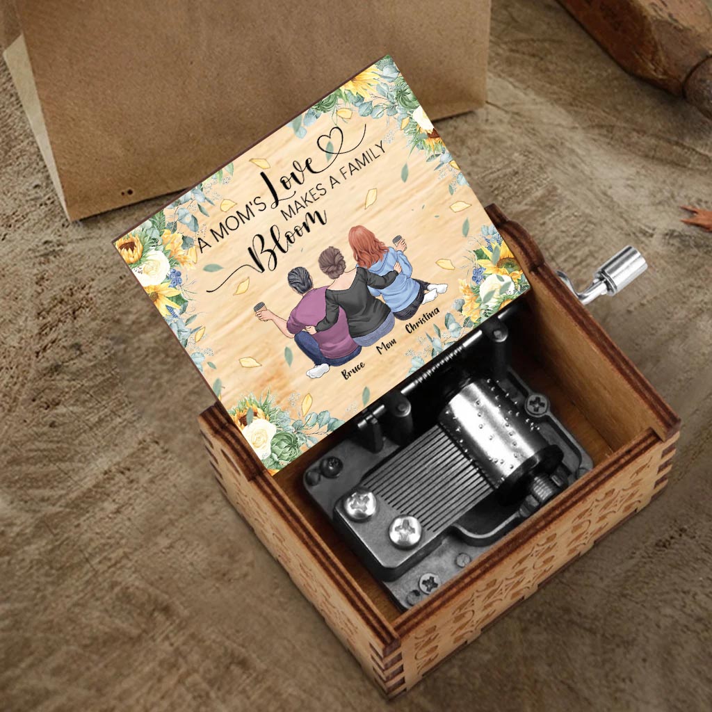 A Mom's Love Makes A Family Bloom - Personalized Mother's Day Mother Hand Crank Music Box