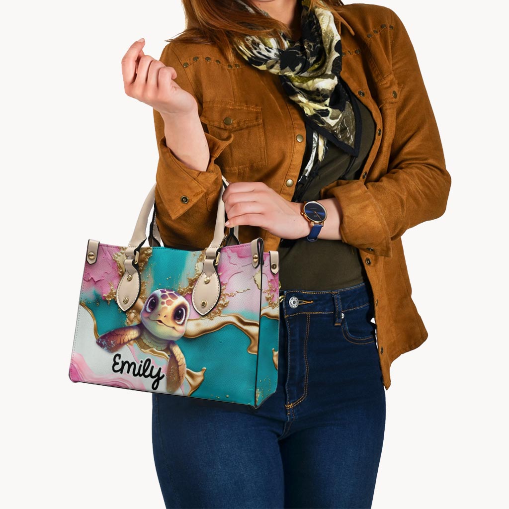 Salty Lil' Beach – Personalisierte Handtasche aus Schildkrötenleder