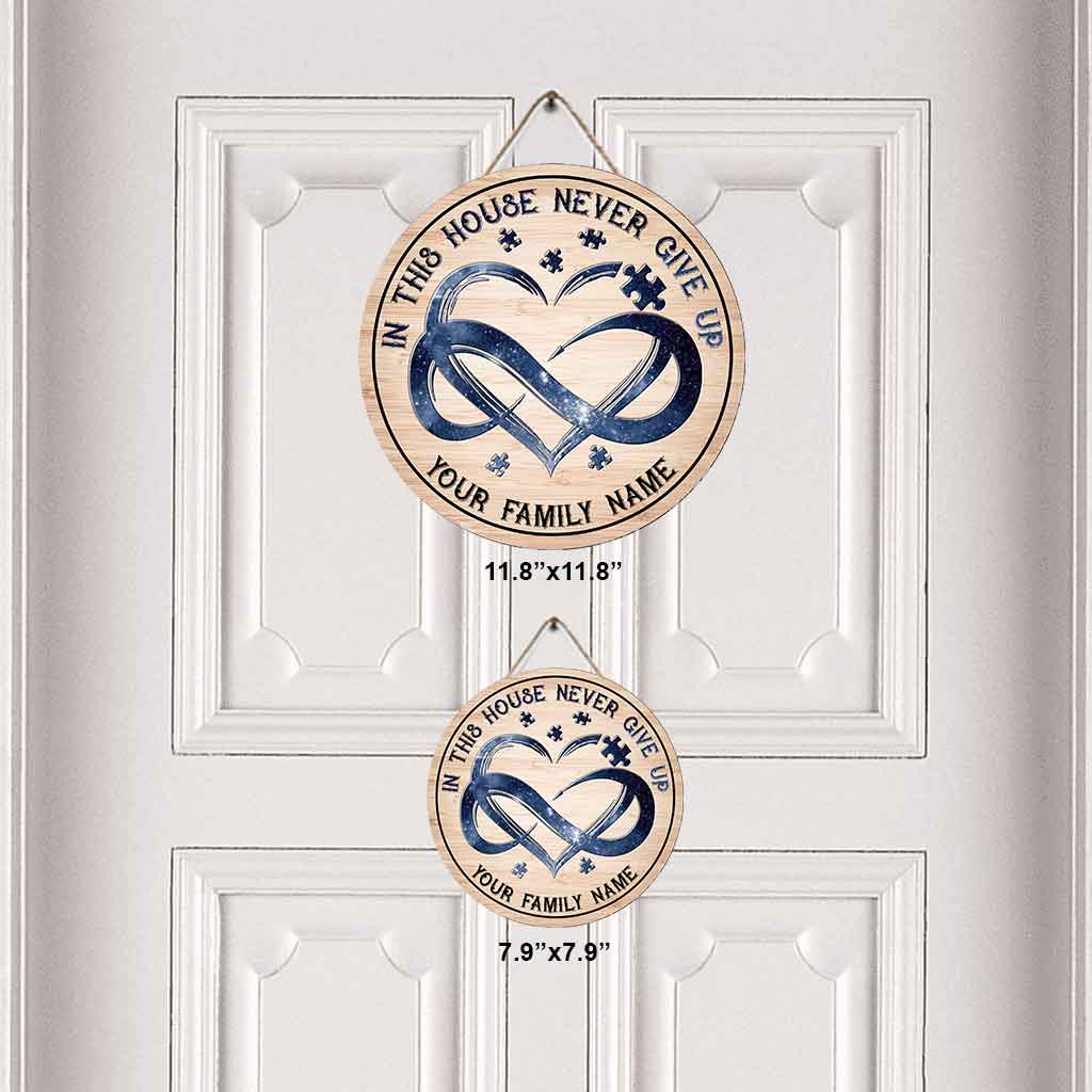 In diesem Haus – Personalisiertes rundes Holzschild zur Sensibilisierung für Autismus