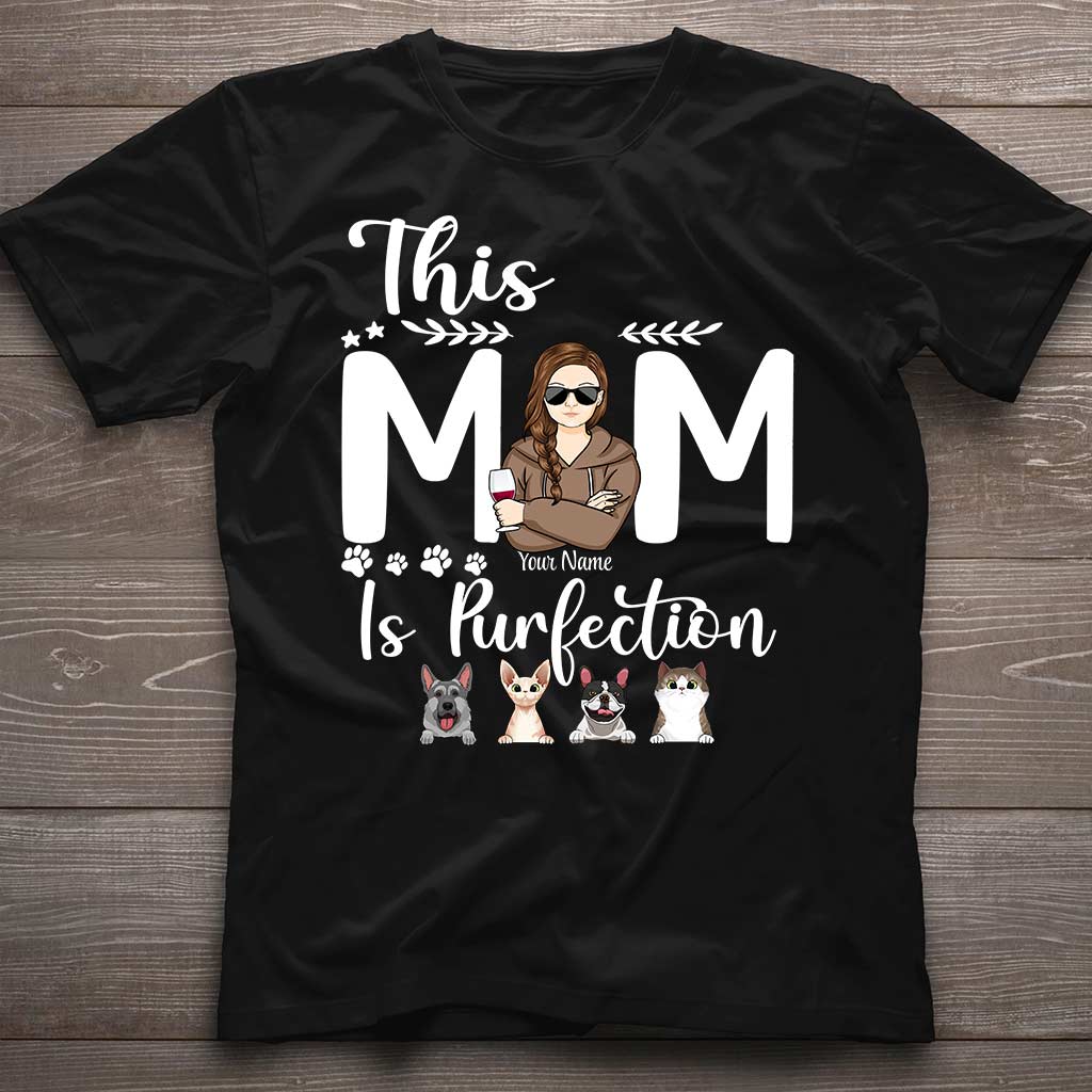Diese Mama ist die Perfektion – personalisiertes Muttertags-T-Shirt und Hoodie mit Hundemotiv