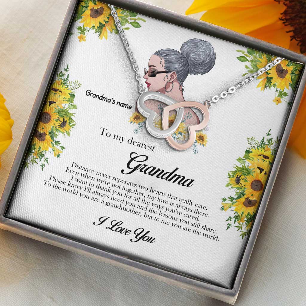 Entfernung kann zwei Herzen, die sich wirklich lieben, nicht trennen – Personalisierte Muttertags-Halskette mit zwei Herzen für Oma