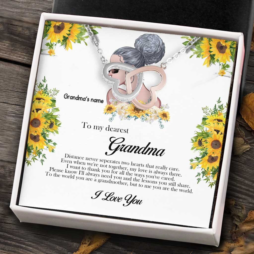 Entfernung kann zwei Herzen, die sich wirklich lieben, nicht trennen – Personalisierte Muttertags-Halskette mit zwei Herzen für Oma