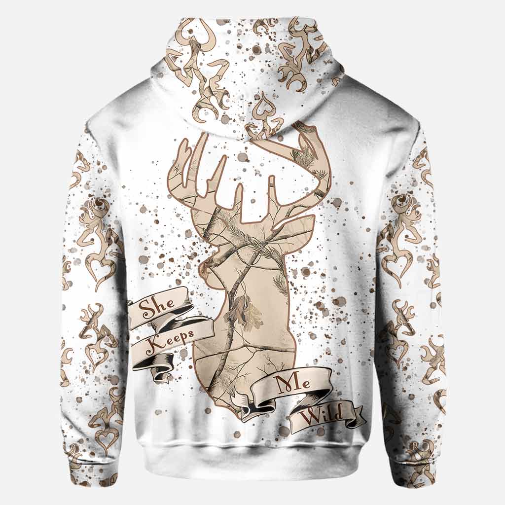 Seine Hirschkuh, ihr Hirsch – Personalisiertes T-Shirt und Hoodie für Paare auf der Jagd.