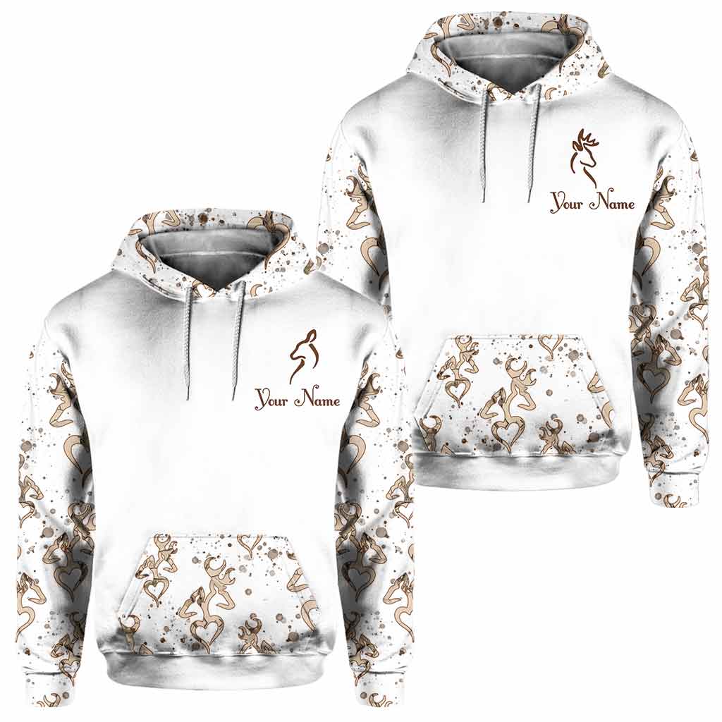 Seine Hirschkuh, ihr Hirsch – Personalisiertes T-Shirt und Hoodie für Paare auf der Jagd.