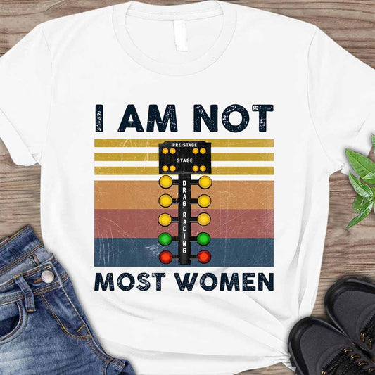 Ich bin nicht wie die meisten Frauen – Renn-T-Shirt und Hoodie 062021