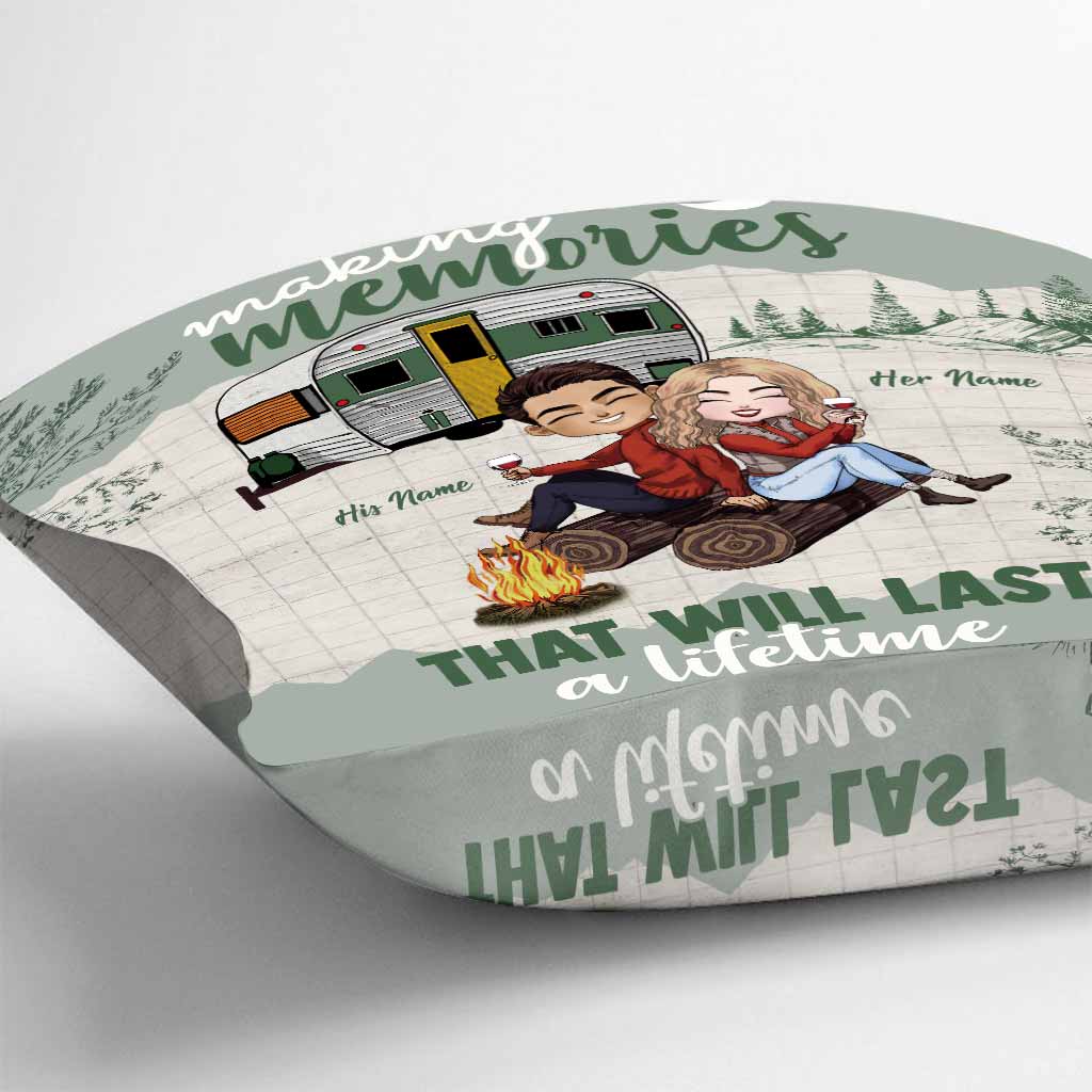 Gemeinsame Erinnerungen für die Ewigkeit – Personalisiertes Camping-Kissen für Paare