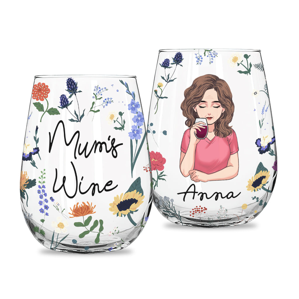 Mum's Wine Botanical Floral - Personalisiertes Weinglas zum Muttertag mit dem Aufdruck „Mum“.
