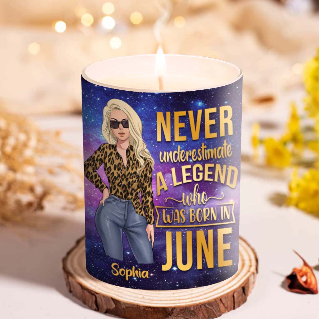 Never Undersestimate A Legend - Personalized Horoscope Candle With Wooden Lid