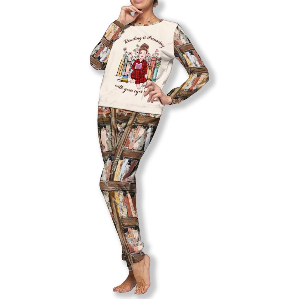 Jedes Mal, wenn du ein Buch aufschlägst – personalisiertes Buch-Pyjama-Set
