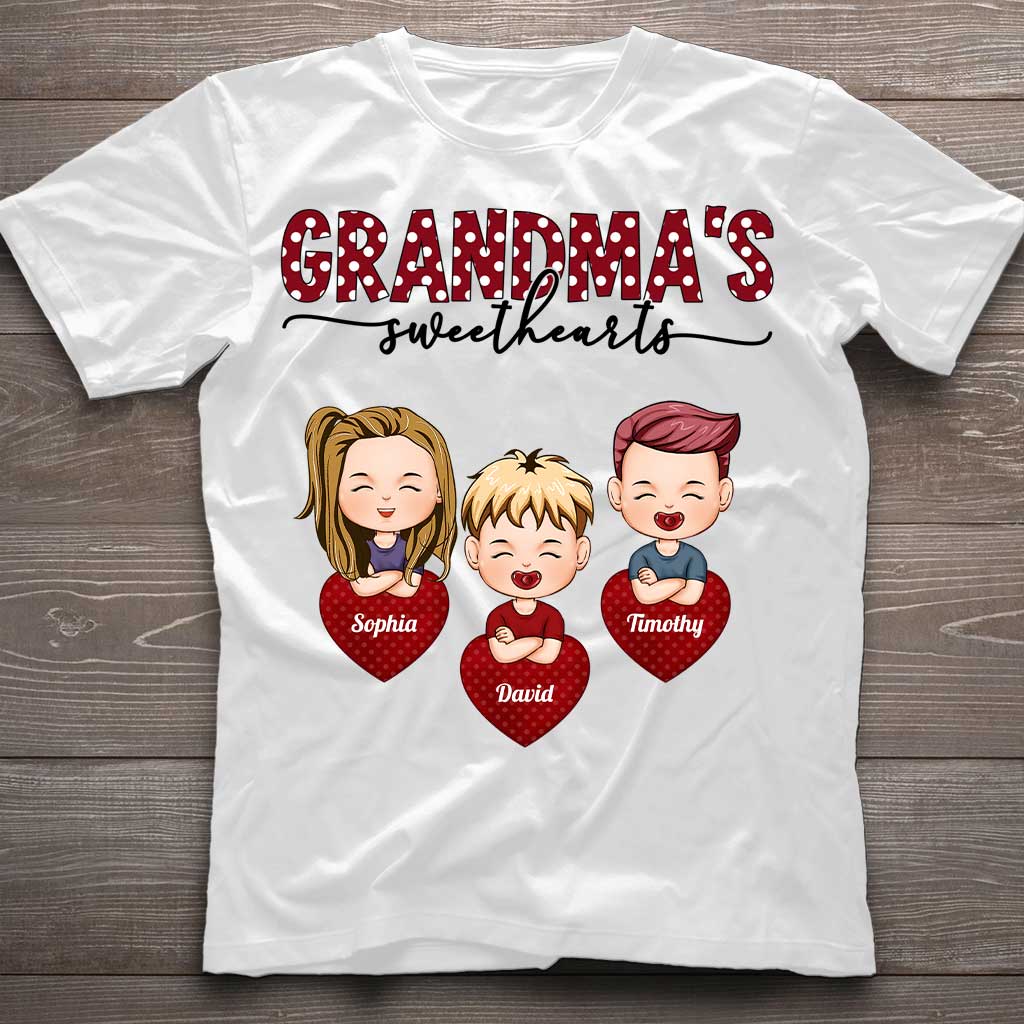 Omas Lieblinge – Personalisiertes Valentinstags-T-Shirt und Hoodie für Oma