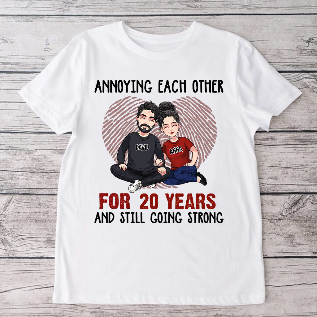 Jahrelang haben sie sich gegenseitig genervt – Personalisiertes T-Shirt und Hoodie für Ehepaare