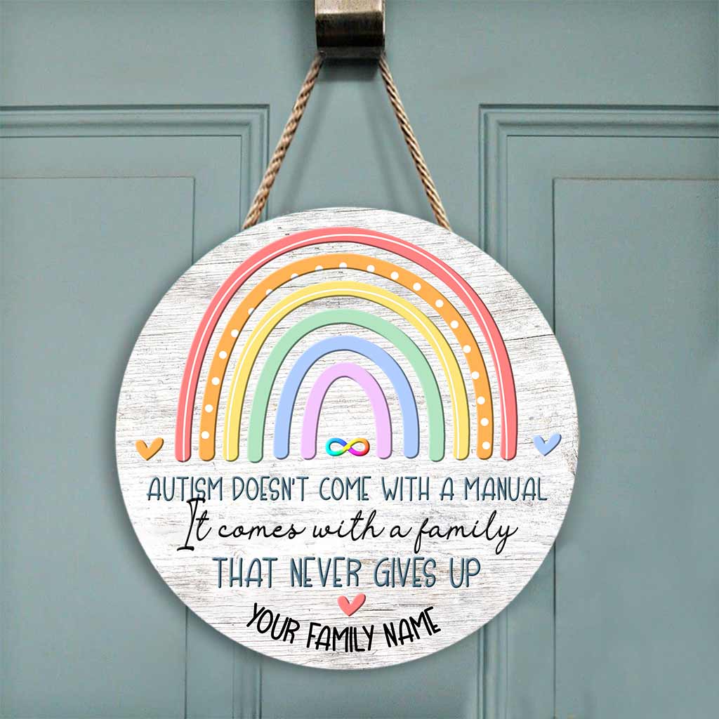 Autismus kommt nicht von allein – Personalisiertes rundes Holzschild zur Sensibilisierung für Autismus