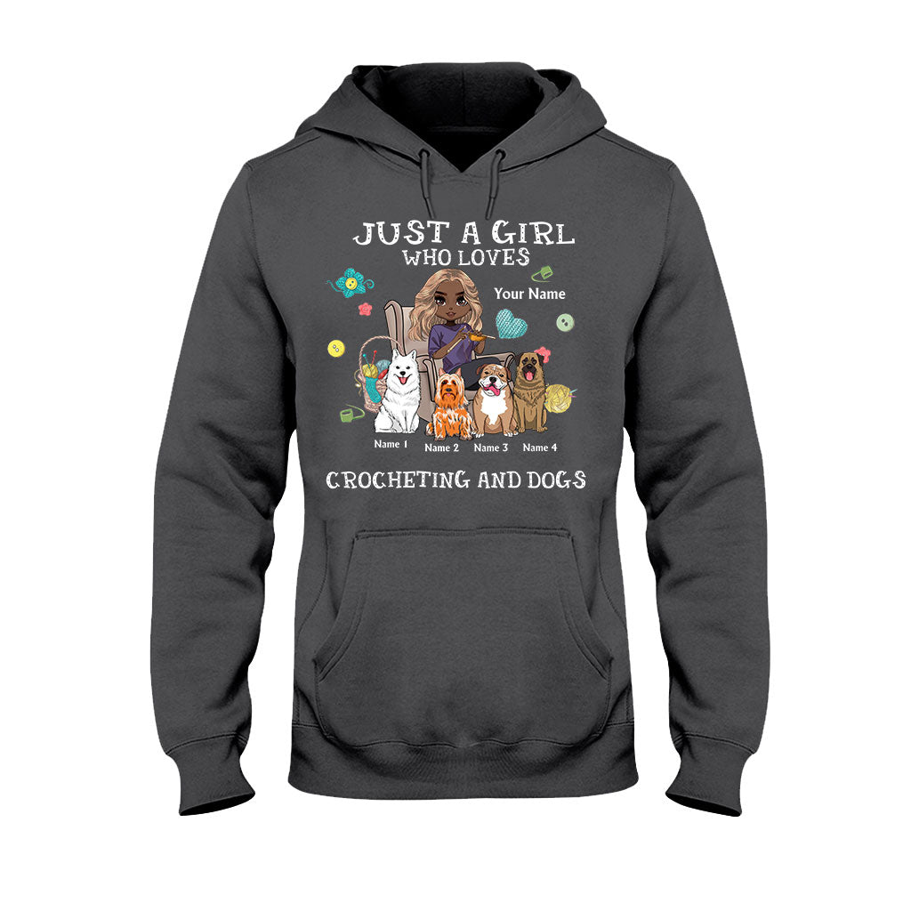 Einfach ein Mädchen, das Häkeln und Hunde liebt – personalisiertes T-Shirt und Hoodie