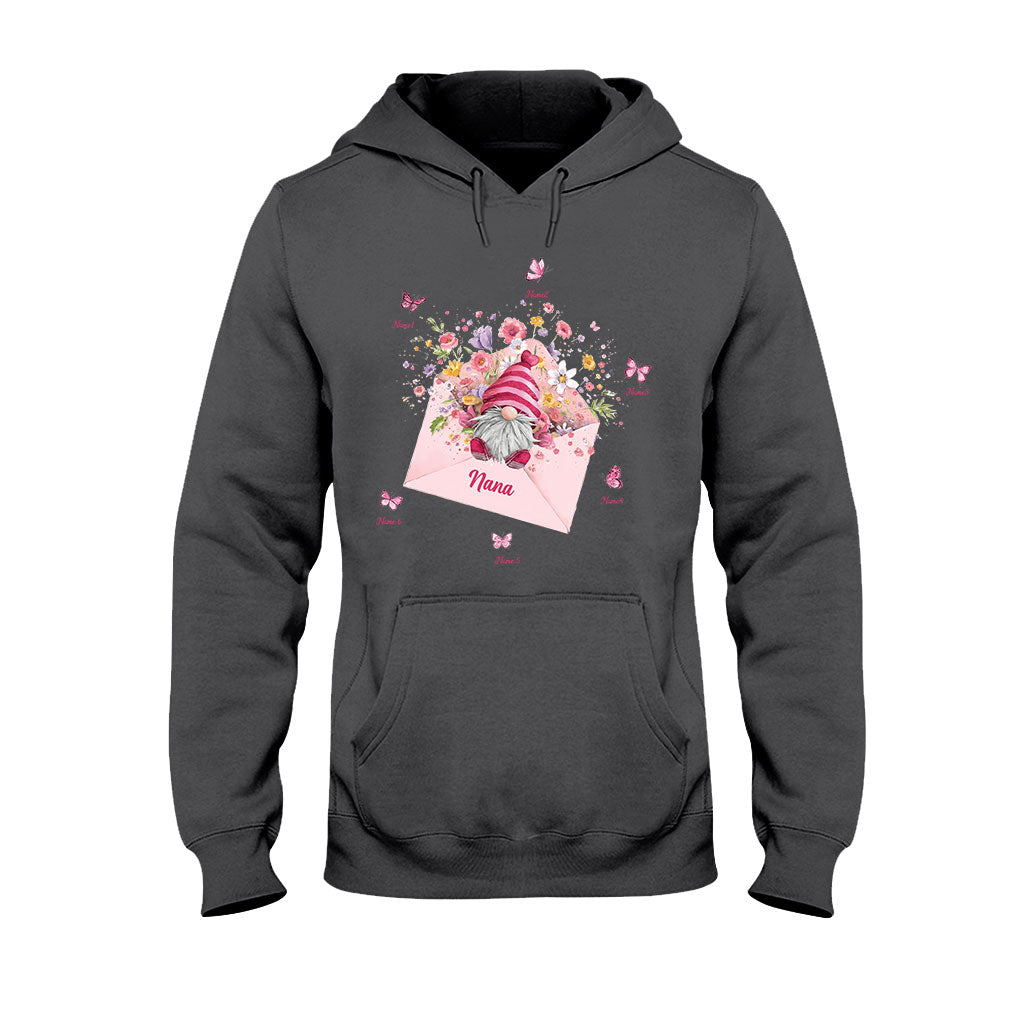 Ich liebe es, Oma zu sein – Personalisiertes Oma-T-Shirt und Hoodie