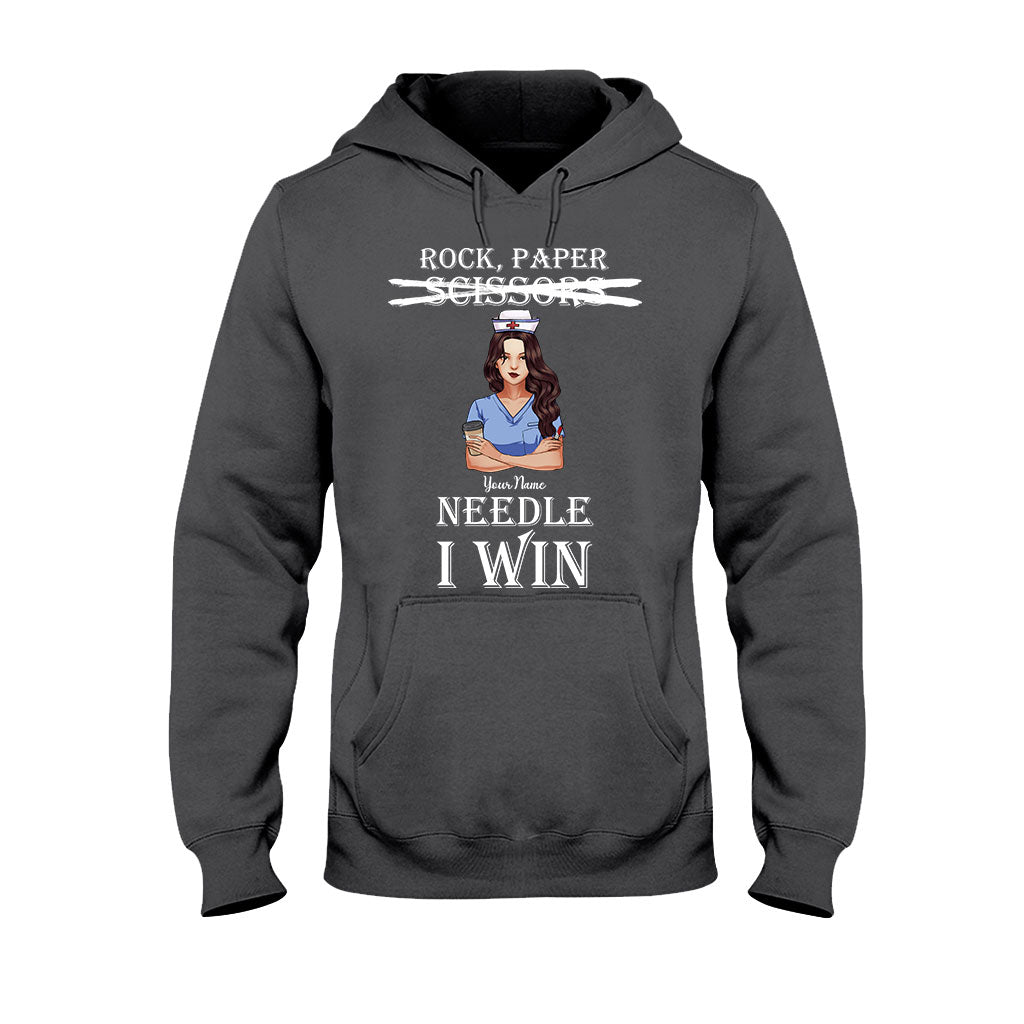 Stein, Papier, Nadel – Ich gewinne! – Personalisiertes T-Shirt und Hoodie für Krankenschwestern