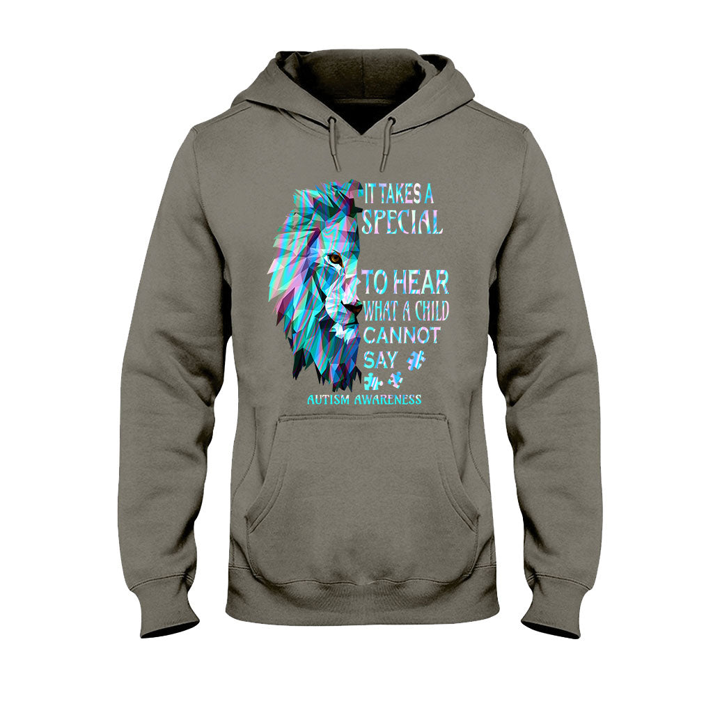 Es braucht einen besonderen Menschen – Personalisiertes T-Shirt und Hoodie zur Sensibilisierung für Autismus