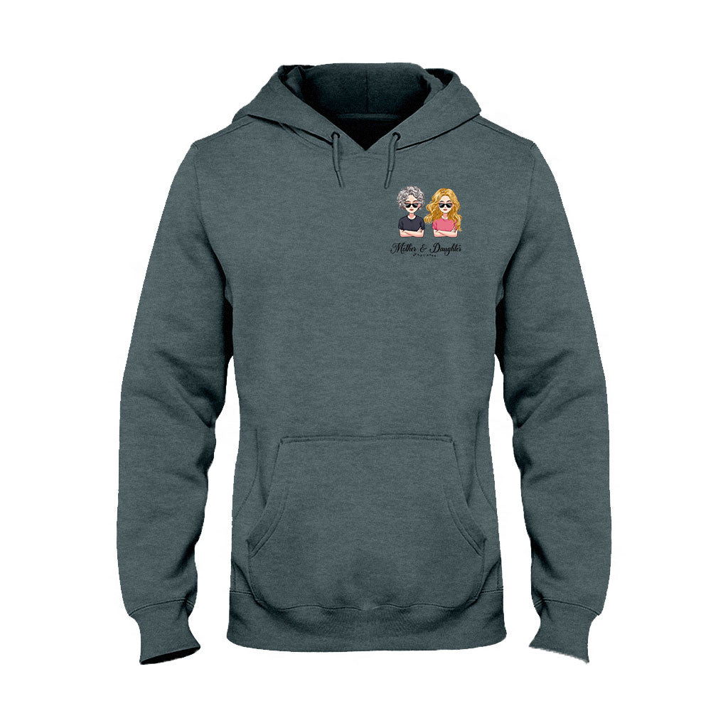 Wie die Mutter, so die Tochter – Personalisiertes Mutter-T-Shirt und Hoodie