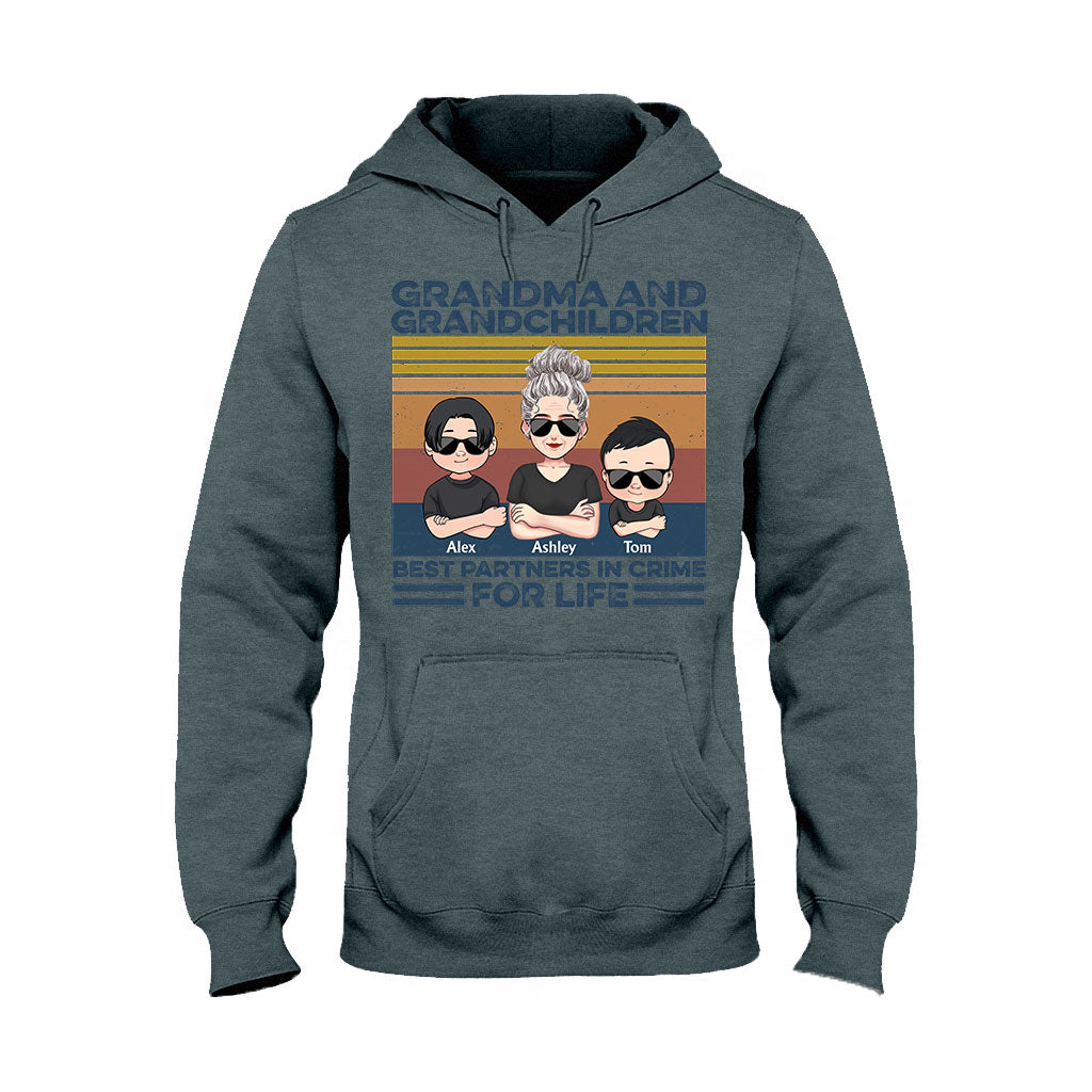 Oma und Enkelkinder – Personalisiertes Muttertags-T-Shirt und Hoodie für Oma