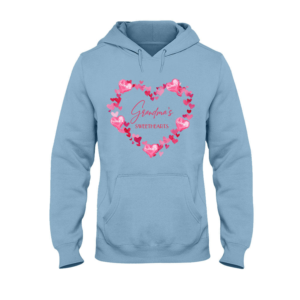 Omas Lieblinge – Personalisiertes Valentinstags-T-Shirt und Hoodie für Oma