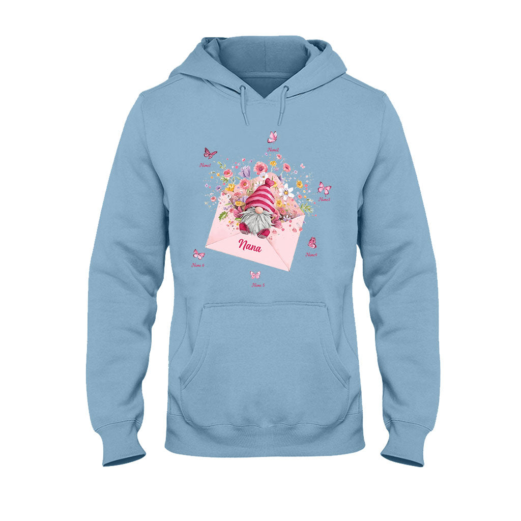 Ich liebe es, Oma zu sein – Personalisiertes Oma-T-Shirt und Hoodie