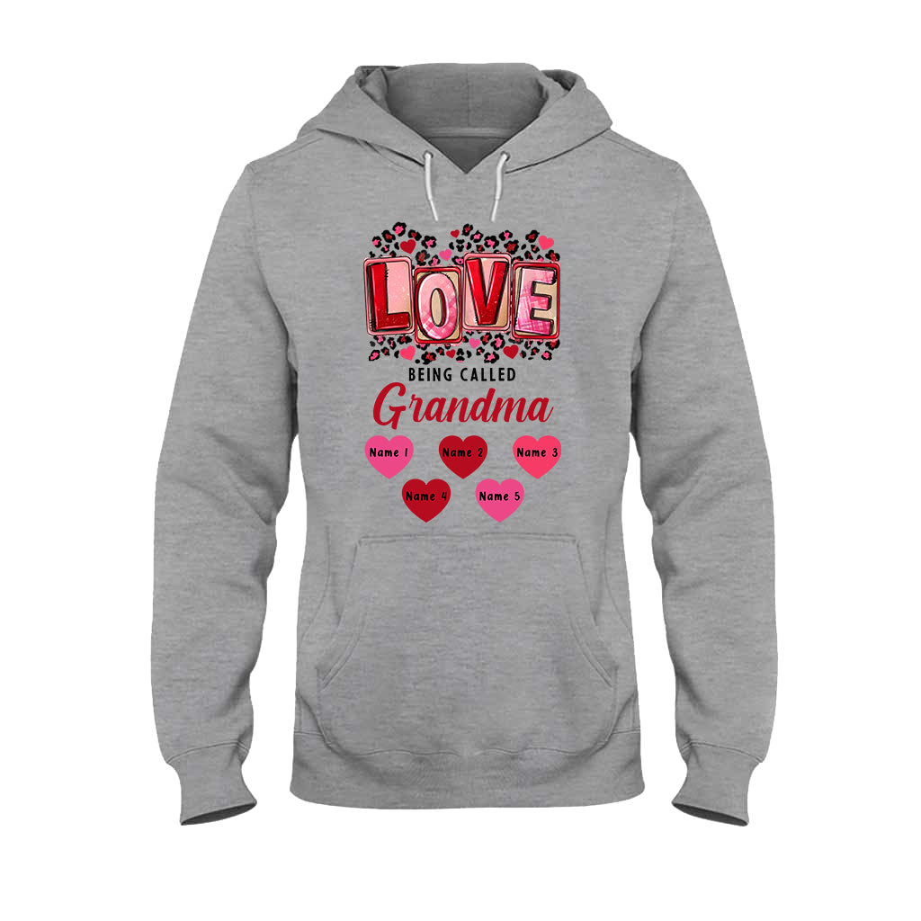Ich liebe es, Oma genannt zu werden – personalisiertes Oma-T-Shirt und Hoodie