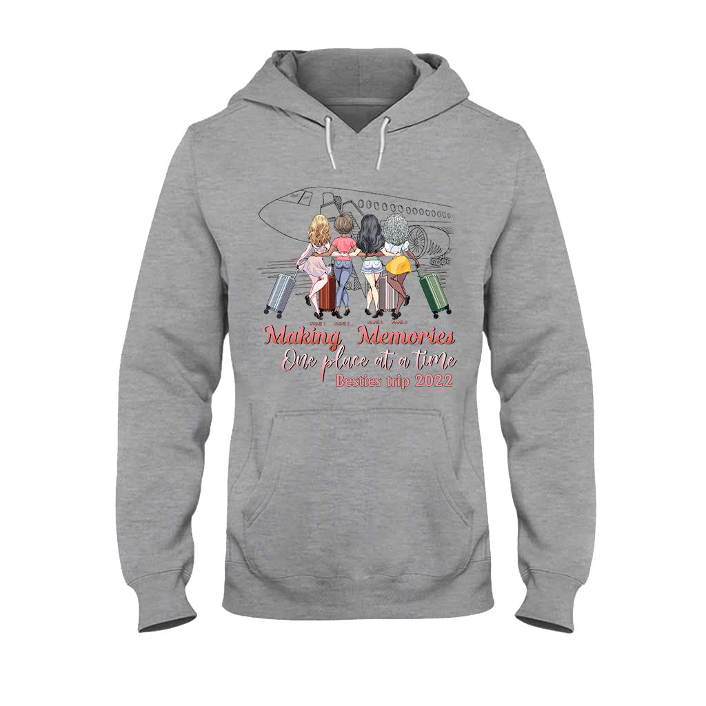 Reise mit den besten Freundinnen – Gemeinsam sind wir wohl eher ein Unruheherd – Personalisiertes Reise-T-Shirt und Hoodie