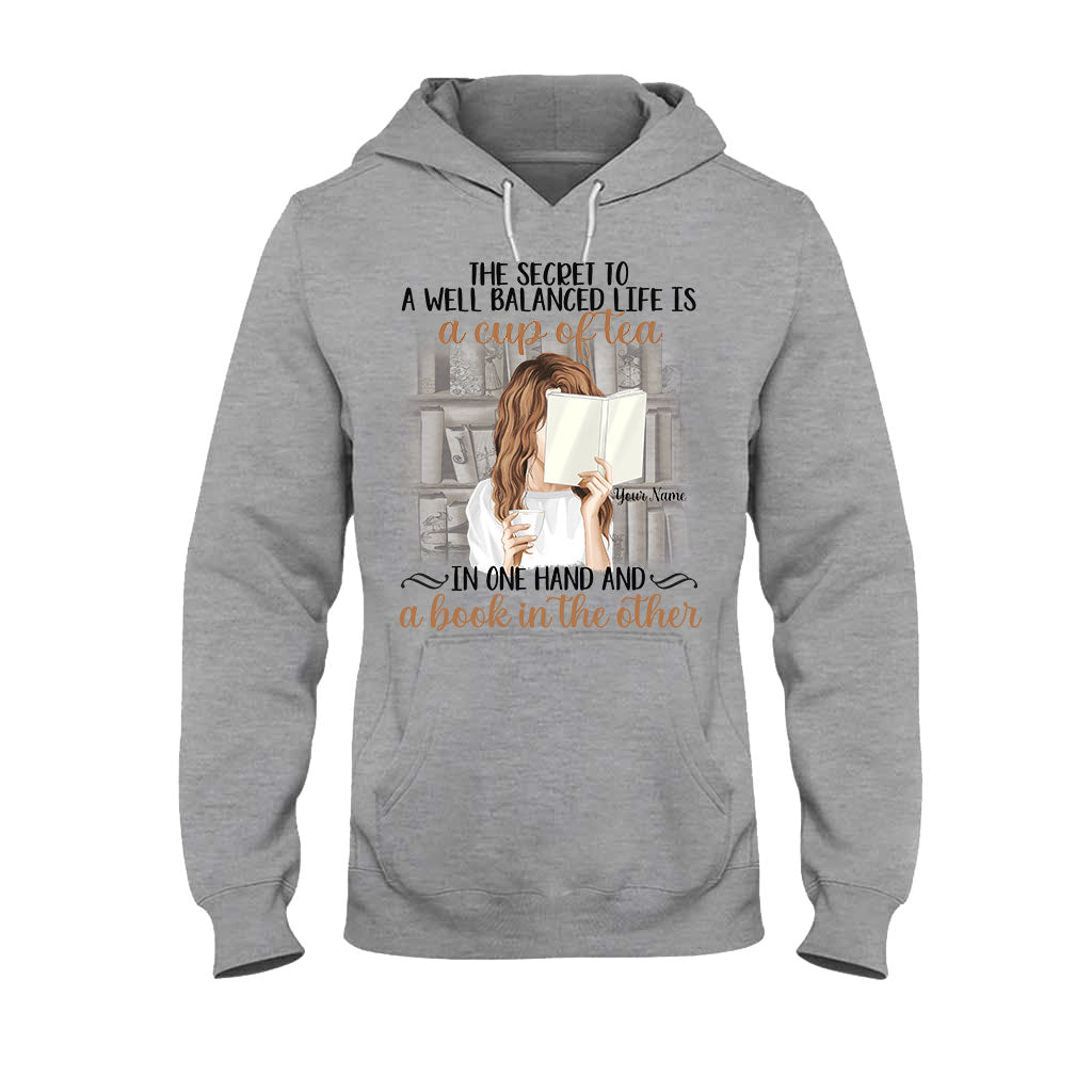 Bücherliebhaber – Personalisiertes Buch-T-Shirt und Hoodie