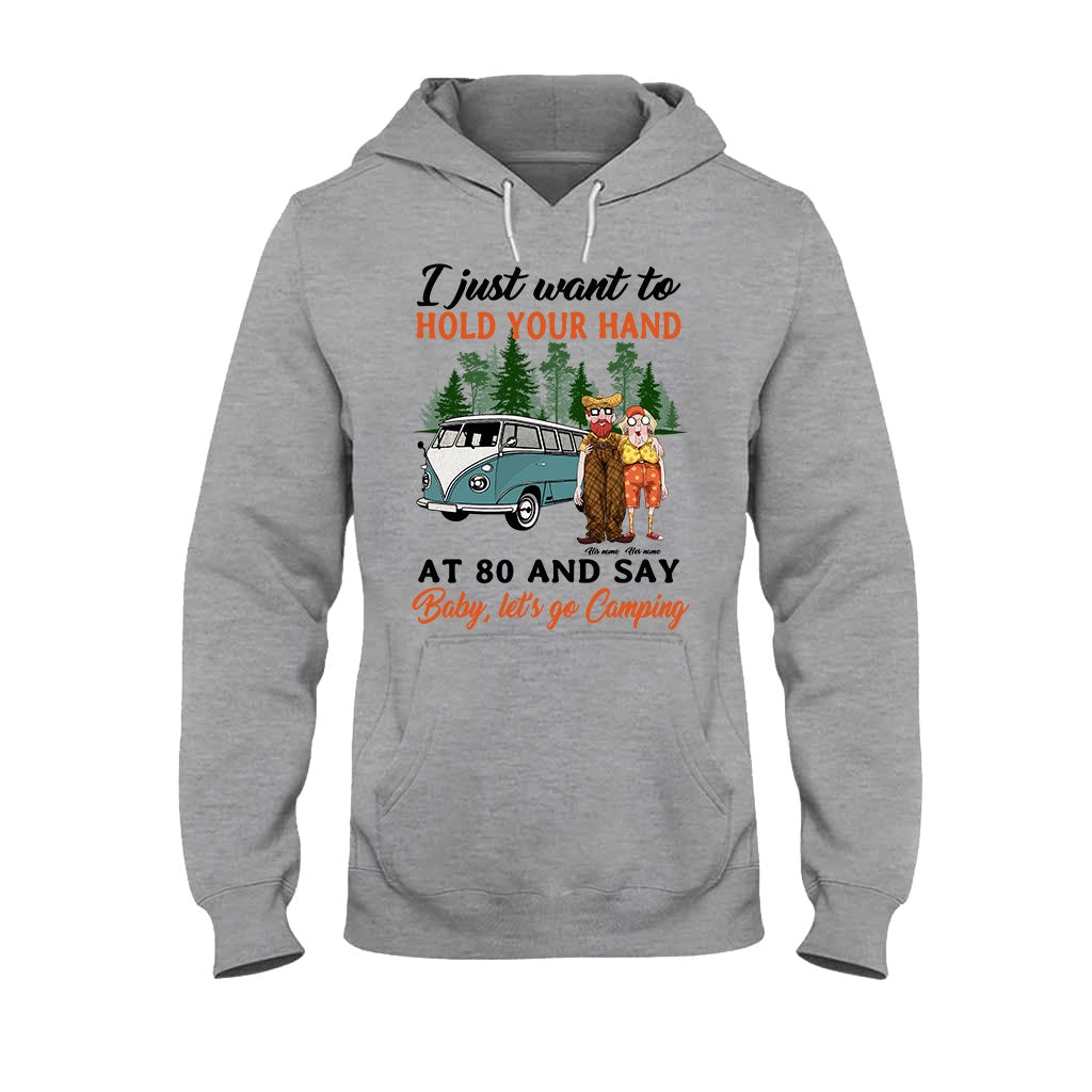 Ich möchte mit 80 deine Hand halten und sagen: „Camping für ein altes Pärchen“ – personalisiertes T-Shirt und Hoodie
