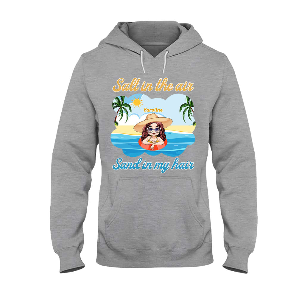 Salz in der Luft, Sand in meinen Haaren – Personalisiertes T-Shirt und Hoodie für Meeresliebhaber