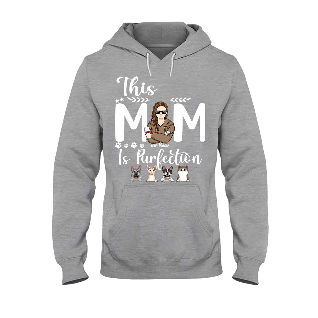 Diese Mama ist die Perfektion – personalisiertes Muttertags-T-Shirt und Hoodie mit Hundemotiv