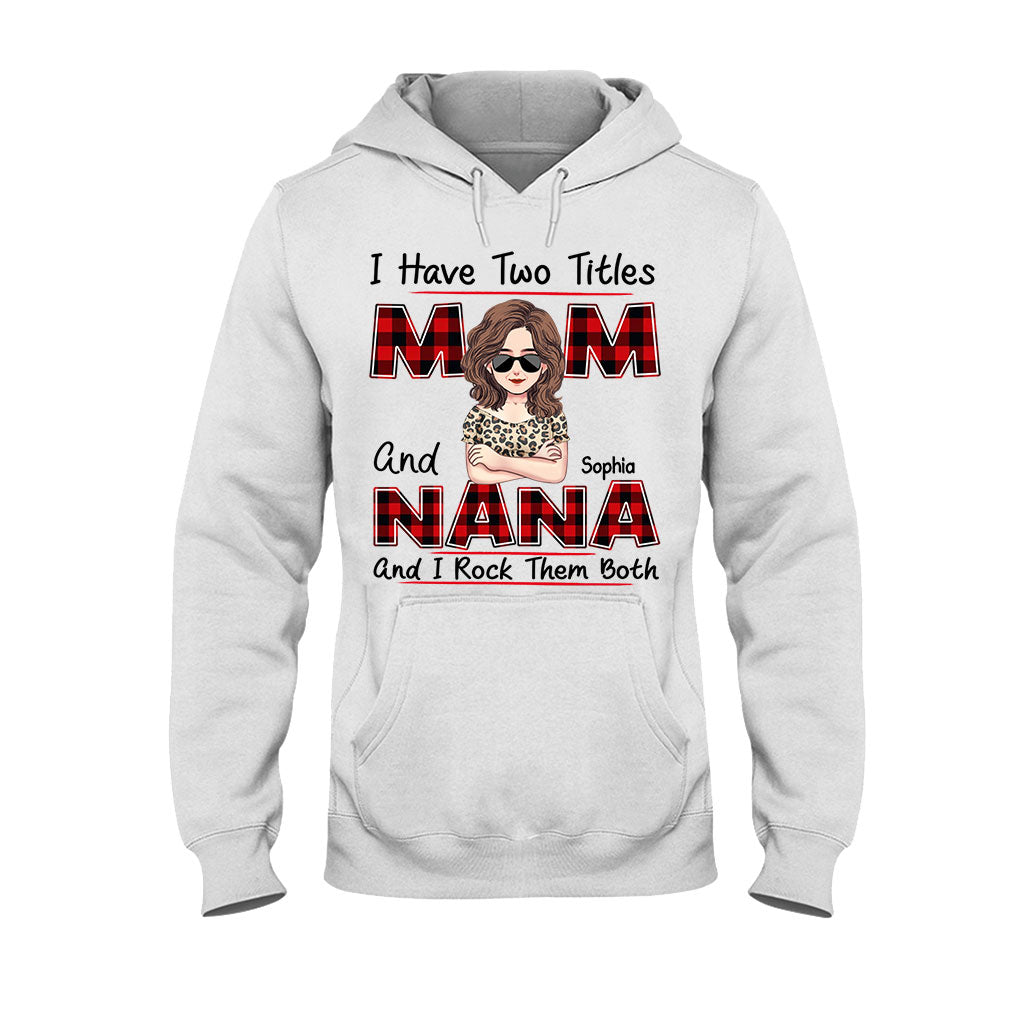 Ich habe zwei Titel – Personalisiertes Muttertags-T-Shirt und Hoodie für Omas
