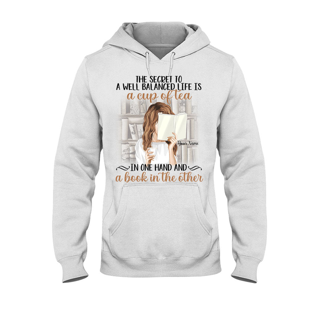 Bücherliebhaber – Personalisiertes Buch-T-Shirt und Hoodie