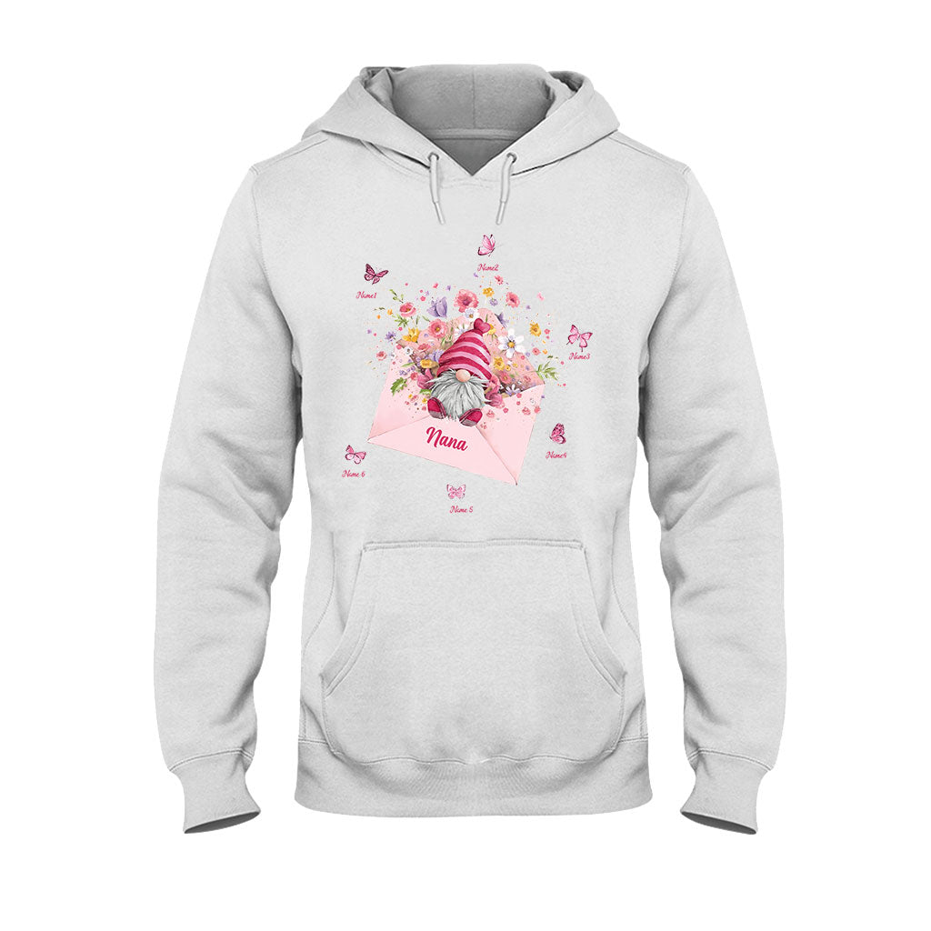 Ich liebe es, Oma zu sein – Personalisiertes Oma-T-Shirt und Hoodie