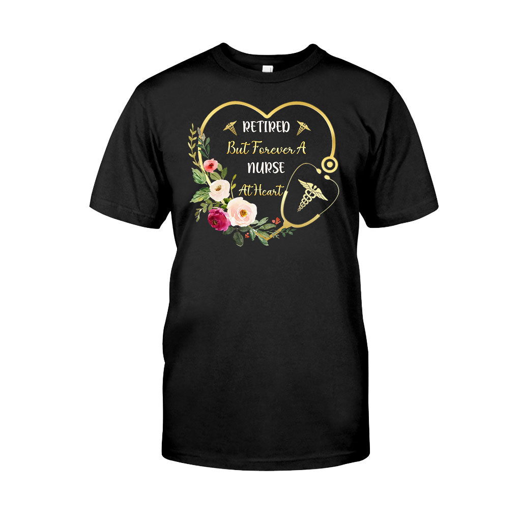 Für immer Krankenschwester im Herzen – T-Shirt und Hoodie für Krankenschwestern