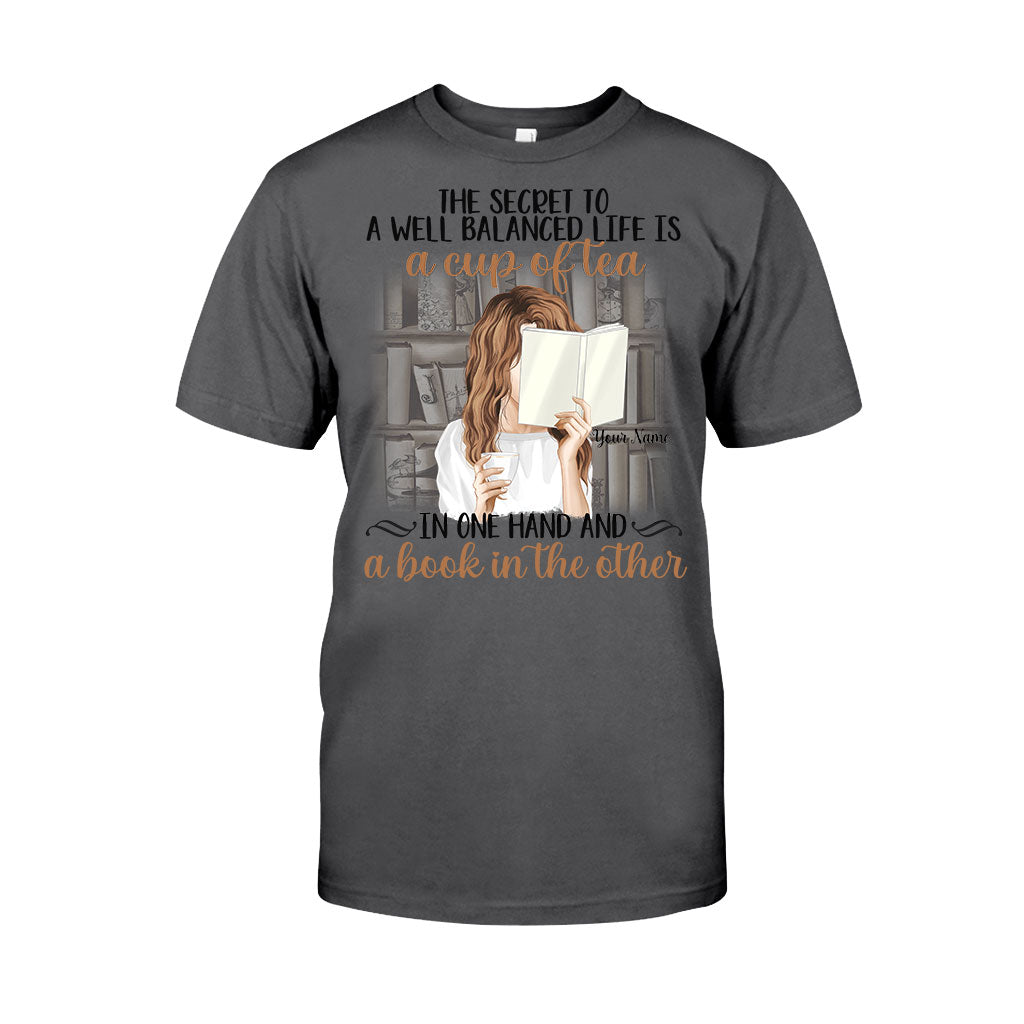 Bücherliebhaber – Personalisiertes Buch-T-Shirt und Hoodie