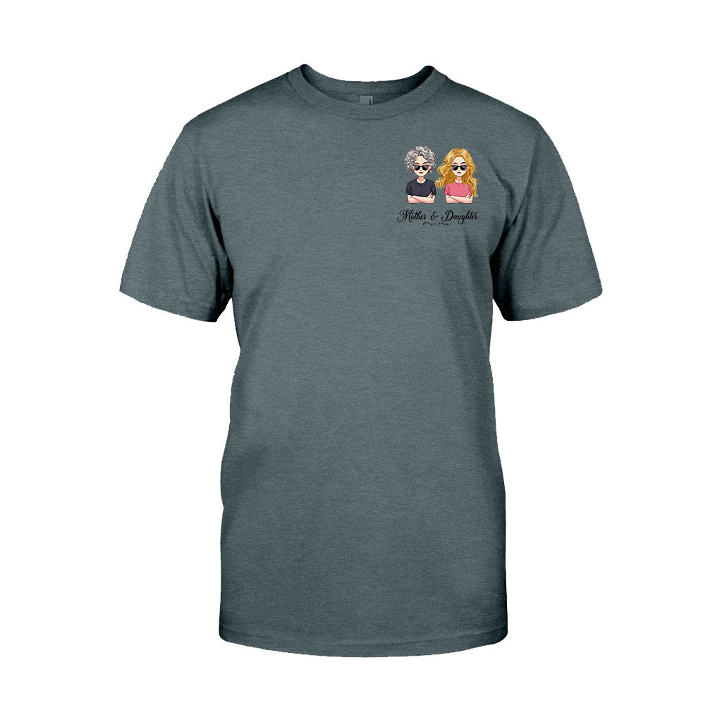 Wie die Mutter, so die Tochter – Personalisiertes Mutter-T-Shirt und Hoodie