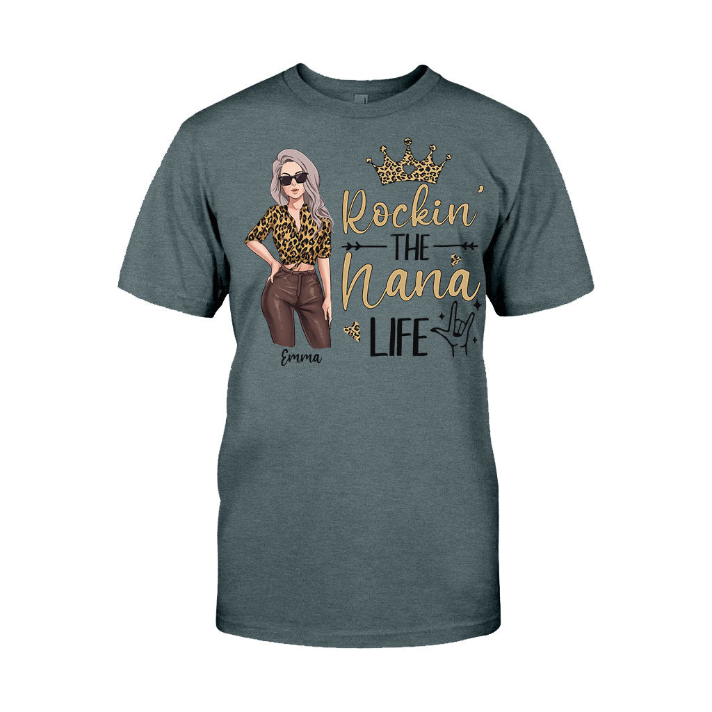 Das Oma-Leben rocken – personalisiertes Muttertags-T-Shirt und Hoodie für Omas