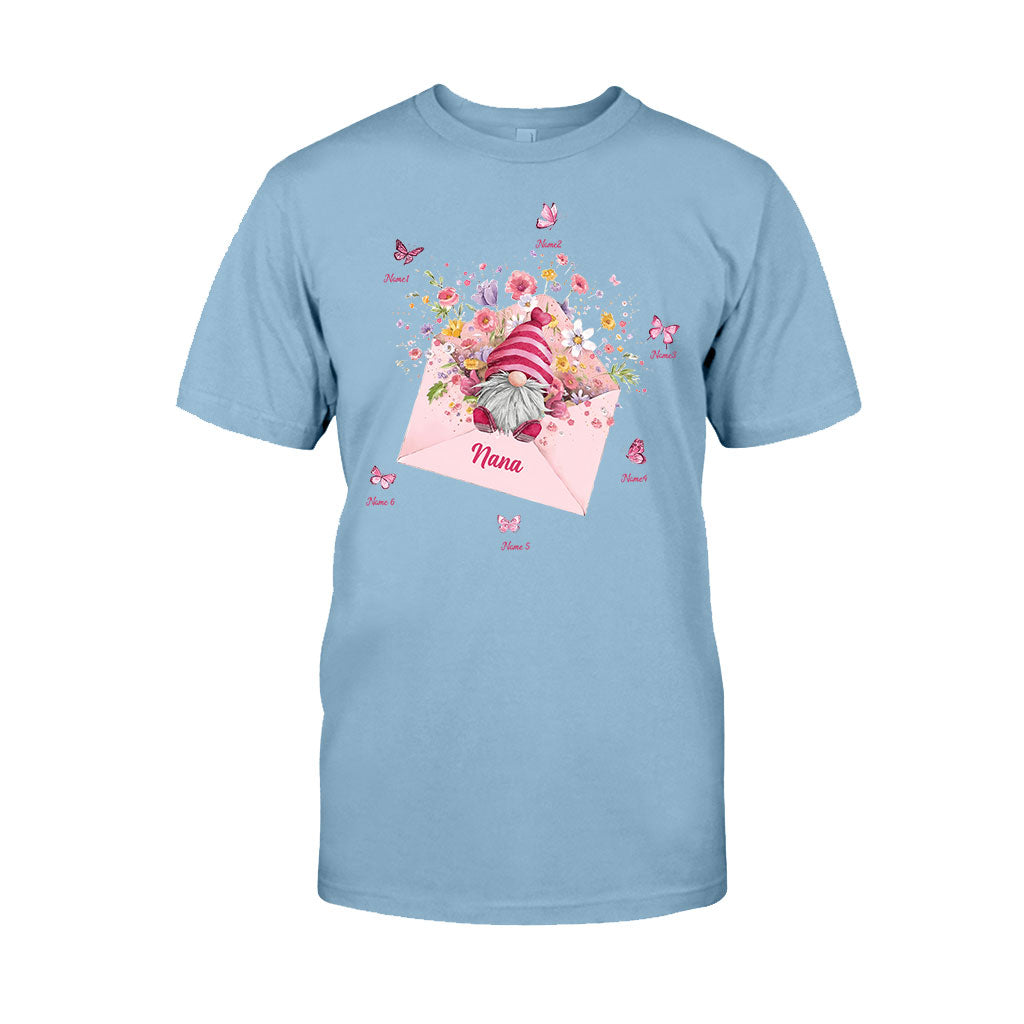 Ich liebe es, Oma zu sein – Personalisiertes Oma-T-Shirt und Hoodie