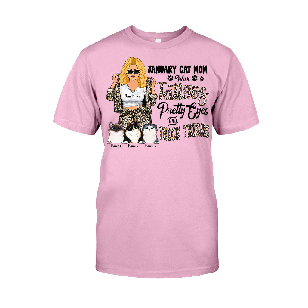 Katzenmama mit Tattoos, hübschen Augen und kräftigen Oberschenkeln – personalisiertes Muttertags-T-Shirt und Hoodie mit Katzenmotiv