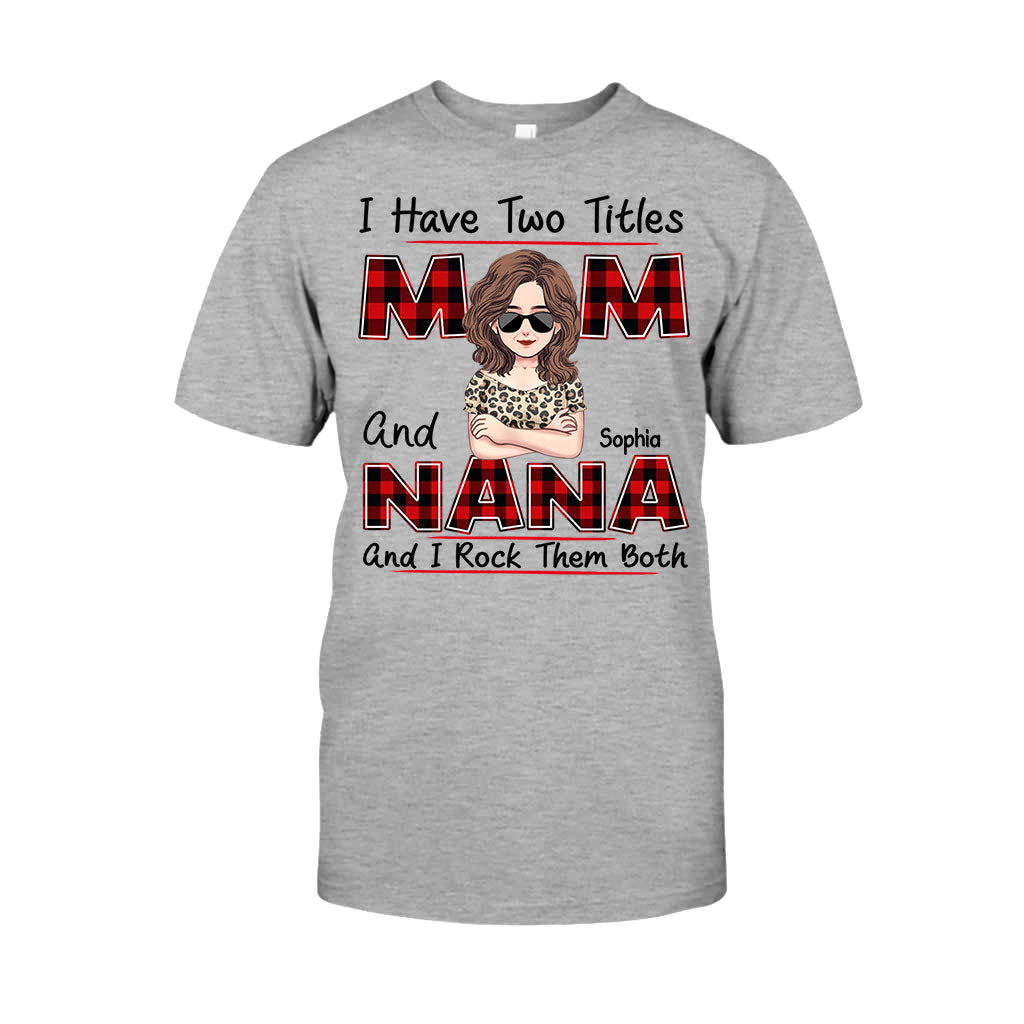 Ich habe zwei Titel – Personalisiertes Muttertags-T-Shirt und Hoodie für Omas