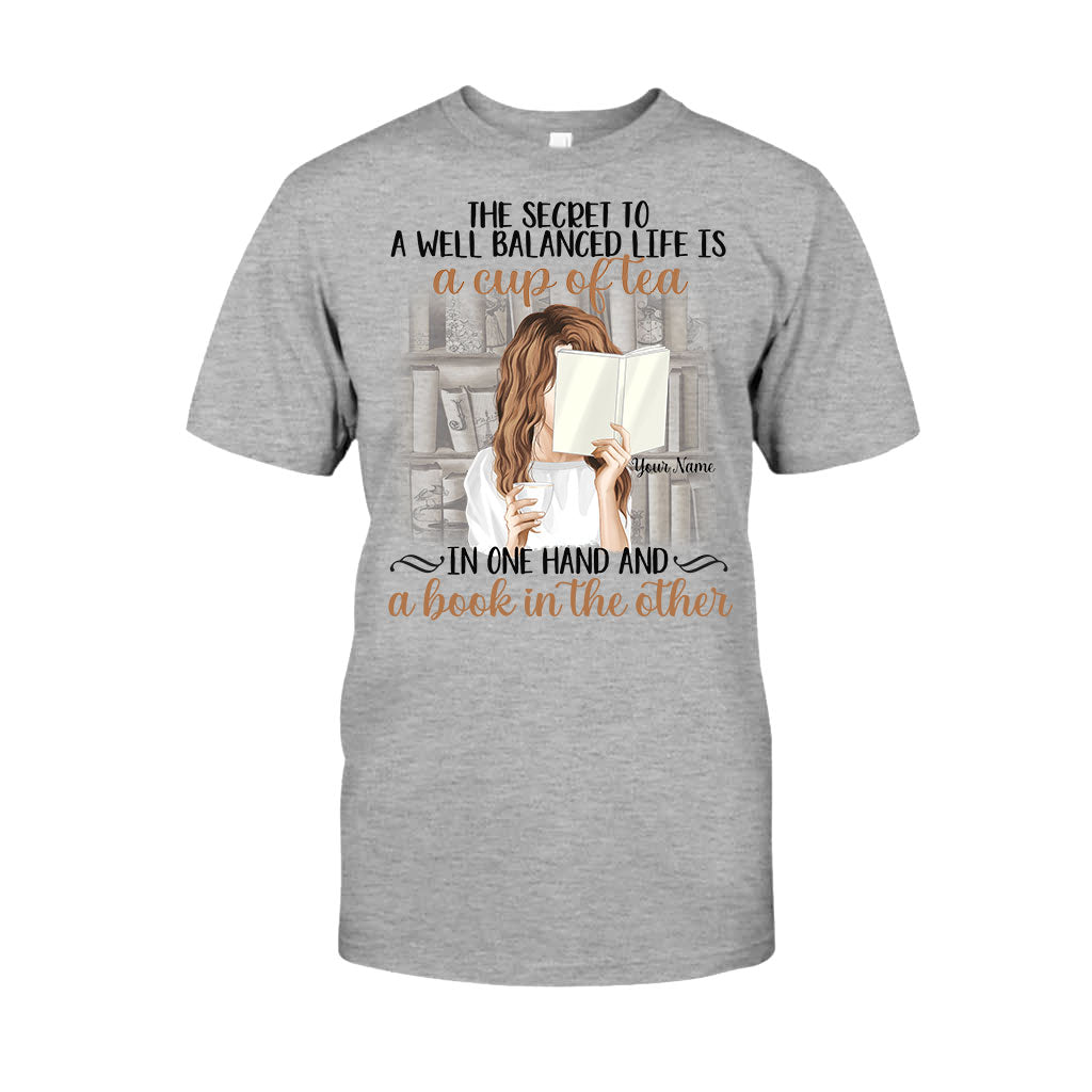 Bücherliebhaber – Personalisiertes Buch-T-Shirt und Hoodie