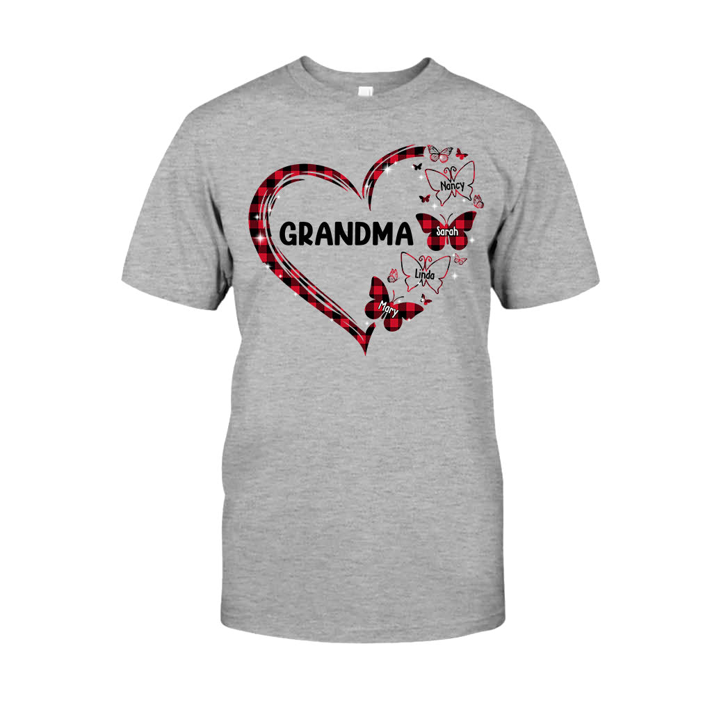 Oma Schmetterling – Geschenk für Oma und Mama – Personalisiertes T-Shirt und Hoodie